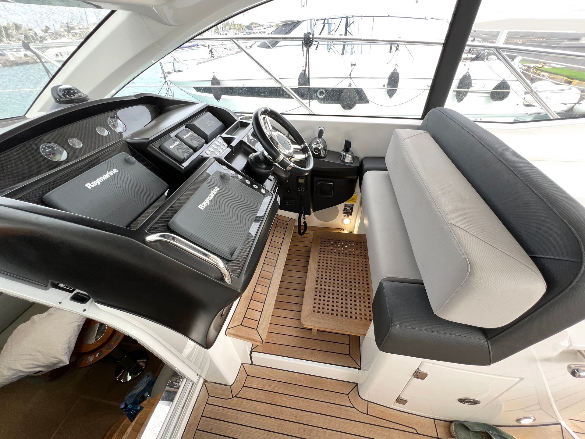 slider 6 Sunseeker San Remo 485